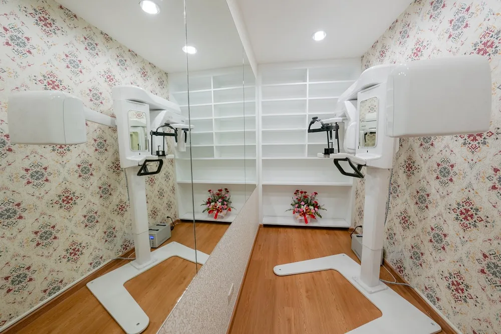 Inside Saphan Khwai
